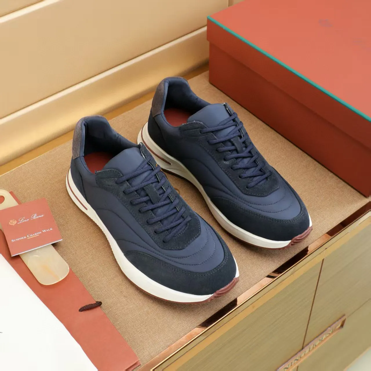 Factory price: 460💰Loro Piana niche classic jogging shoes, men's lace-up casual shoes and sneakers, high-quality lightweight and comfortable fabrics, suitable for outdoor leisure, the color scheme is young and energetic, and it looks great with sportswear or casual suits! Size: 38-44 (45. Customized)